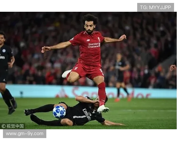 天才锋线崛起绿茵赛场巅峰对决谱写荣耀传奇之路