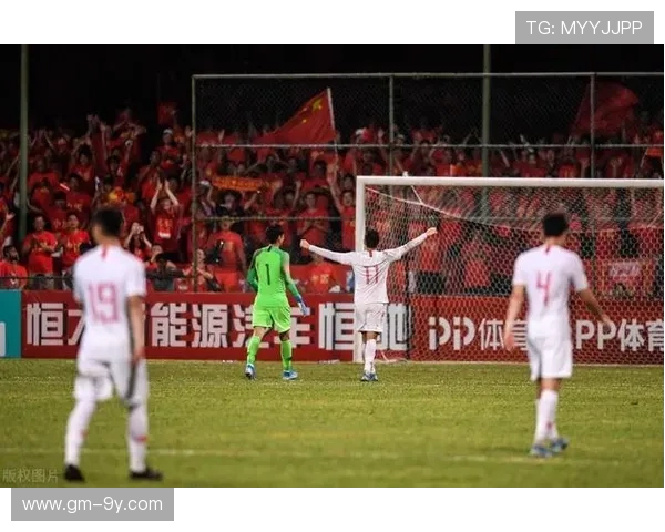 足球运动中假摔技巧的利与弊及其对比赛的影响分析 足球运动中假摔技巧的利与弊及其对比赛的影响分析