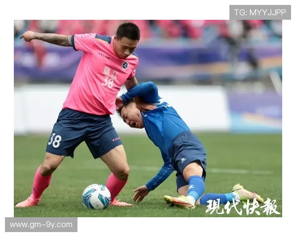 镇江足球比赛刘丹精彩表现引领全场 热血激战助队夺冠激励年轻球员